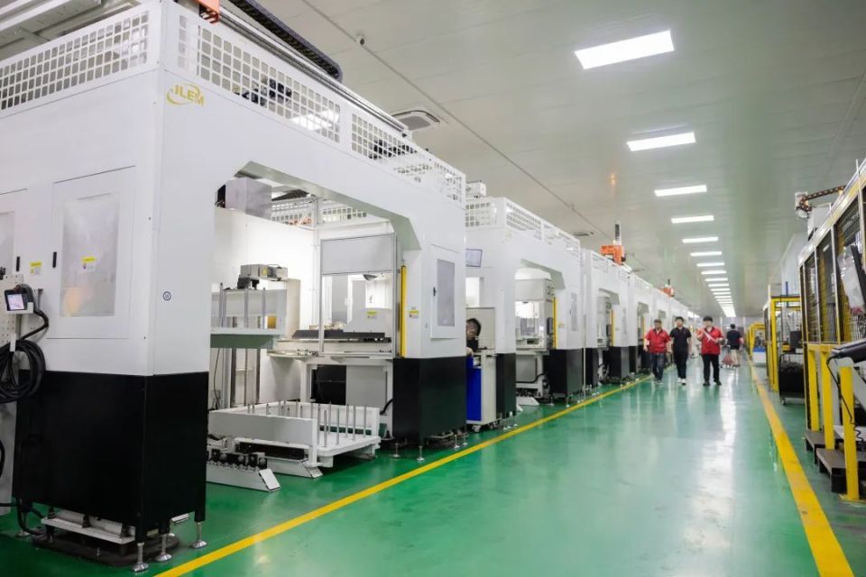 2024年台州金清镇规上工业总产值达124.93亿元，147家规上企业展现信息科技新动能