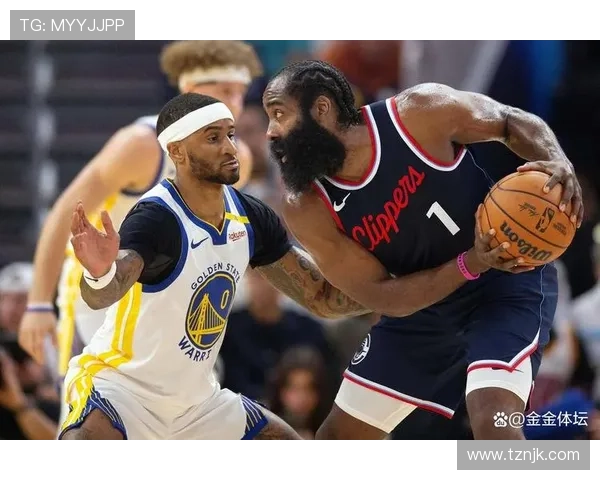 霍福德融入勇士文化全力以赴展现团队协作精神